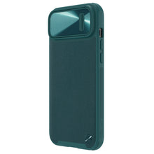 Заредете изображение във визуализатора на галерията – Nillkin CamShield Leather S Case iPhone 14 Plus cover with camera cover green
