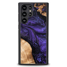 Заредете изображение във визуализатора на галерията – Wood and Resin Case for Samsung Galaxy S22 Ultra Bewood Unique Violet - Purple and Black
