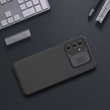 Заредете изображение във визуализатора на галерията – Nillkin CamShield Case for Samsung Galaxy A04s cover with camera cover black
