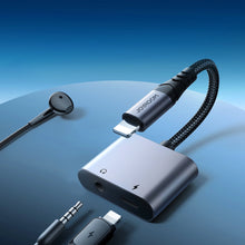 Заредете изображение във визуализатора на галерията – Joyroom SY-L01 Lightning to Lightning / 3.5 mm mini jack DAC adapter 2in1 - black
