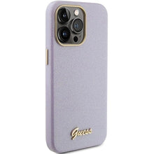 Заредете изображение във визуализатора на галерията – Guess Glitter Glossy Script case for iPhone 15 Pro - lilac
