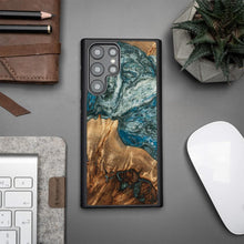 Заредете изображение във визуализатора на галерията – Wood and resin case for Samsung Galaxy S22 Ultra Bewood Unique Planet Earth - blue-green
