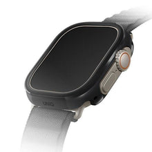 Заредете изображение във визуализатора на галерията – Uniq Valencia Apple Watch Ultra 49mm case. black/midnight black

