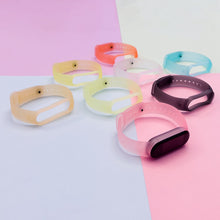 Заредете изображение във визуализатора на галерията – Replacment band strap for Xiaomi Mi Band 5/6 green
