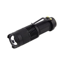 Заредете изображение във визуализатора на галерията – LED Zoom Flashlight LT3 UV
