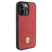 Заредете изображение във визуализатора на галерията – Original FERRARI hardcase Carbon Metal Logo MagSafe FEHMP15LPTER do Iphone 15 Pro Red
