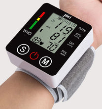 Заредете изображение във визуализатора на галерията – Electronic blood pressure monitor ZK-861YA
