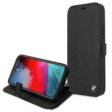 Заредете изображение във визуализатора на галерията – Etui BMW BMFLBKP12LSLLBK iPhone 12 Pro Max 6,7" czarny/black book Signature
