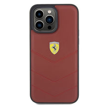 Заредете изображение във визуализатора на галерията – Original FERRARI hardcase Leather Stitched Lines FEHCP15XRDUR do Iphone 15 Pro Max Red
