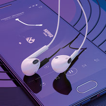 Заредете изображение във визуализатора на галерията – Borofone Earphones BM80 Magnificent with microphone Type C white
