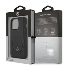 Заредете изображение във визуализатора на галерията – Original Case MERCEDES Leather Urban MEHCP15LARMBK for Iphone 15 Pro Black
