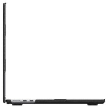 Заредете изображение във визуализатора на галерията – Spigen URBAN FIT MACBOOK AIR 13 2022 BLACK
