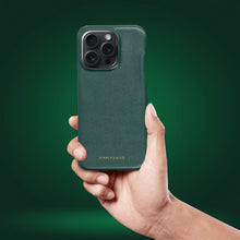 Заредете изображение във визуализатора на галерията – Roar LOOK Case - for iPhone 15 Pro Green
