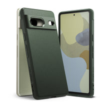 Заредете изображение във визуализатора на галерията – Ringke Onyx case for Google Pixel 7 armored cover green
