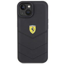 Заредете изображение във визуализатора на галерията – Original FERRARI hardcase Quilted Metal Logo FEHCP15SRDUK do Iphone 15 Black
