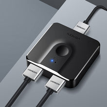Заредете изображение във визуализатора на галерията – Ugreen switch HDMI splitter switch - 2x HDMI 4K 60Hz black (CM217)
