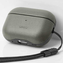 Заредете изображение във визуализатора на галерията – Uniq case Terra AirPods Pro 2 gen. Genuine Leather green/lichen green
