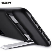 Заредете изображение във визуализатора на галерията – Esr air shield boost гръб за iPhone 11 ( 6.1 ) черен - TopMag
