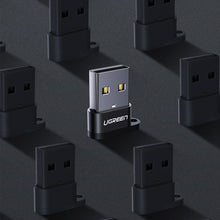 Заредете изображение във визуализатора на галерията – USB C (female) - USB (male) adapter Ugreen US280 - black
