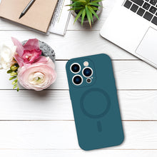 Заредете изображение във визуализатора на галерията – TEL PROTECT MagSilicone Case for Iphone 15 Blue
