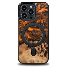 Заредете изображение във визуализатора на галерията – Wood and Resin Case for iPhone 13 Pro MagSafe Bewood Unique Orange - Orange and Black
