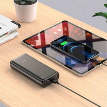 Заредете изображение във визуализатора на галерията – Hoco power bank 20 000mah pd22,5w + qc3.0 j80a black - TopMag
