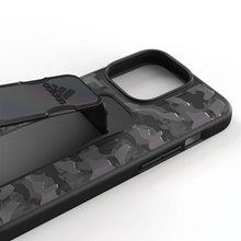 Заредете изображение във визуализатора на галерията – Adidas SP Grip Case CAMO iPhone 13/13 Pro black/black 47243
