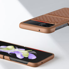 Заредете изображение във визуализатора на галерията – Dux Ducis Venice case for Samsung Galaxy Z Flip 4 leather case brown
