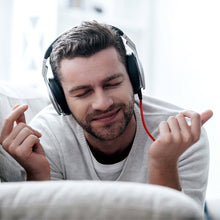 Заредете изображение във визуализатора на галерията – Baseus Yiven M30 stereo AUX audio cable 3.5 mm male mini jack 1.5m red-black (CAM30-C91)
