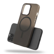 Заредете изображение във визуализатора на галерията – Magnetic Frosted Case for Iphone 15 Plus Black
