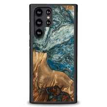 Заредете изображение във визуализатора на галерията – Wood and resin case for Samsung Galaxy S22 Ultra Bewood Unique Planet Earth - blue-green
