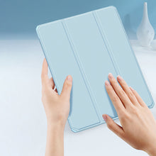 Заредете изображение във визуализатора на галерията – Dux Ducis Toby case for iPad 10.9'' 2022 (10 gen.) cover with stylus holder Apple Pencil smart cover stand pink
