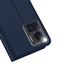 Заредете изображение във визуализатора на галерията – Dux Ducis Skin Pro case for Motorola Edge 30 Ultra flip cover card wallet stand blue
