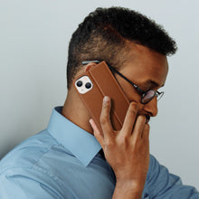 Заредете изображение във визуализатора на галерията – Dux Ducis Skin X2 case for iPhone 14 case with magnetic flap brown

