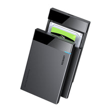 Заредете изображение във визуализатора на галерията – Ugreen adapter enclosure for SATA 2.5'' 6TB drive USB-C 3.0 black (US221)
