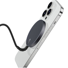 Заредете изображение във визуализатора на галерията – ESR HALOLOCK MINI MAGNETIC MAGSAFE WIRELESS CHARGER BLACK
