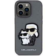 Заредете изображение във визуализатора на галерията – Karl Lagerfeld KLHCP14LSANKCPG iPhone 14 Pro 6.1" hardcase silver/silver Saffiano Karl &amp; Choupette
