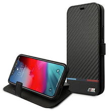 Заредете изображение във визуализатора на галерията – Etui BMW BMBKP13SPUCARTCBK iPhone 13 mini 5,4" czarny/black bookcase M Collection PU Carbon Stripe
