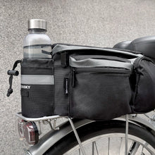 Заредете изображение във визуализатора на галерията – Wozinsky bike carrier bag with shoulder strap 6l black (WBB3BK)

