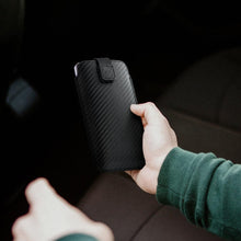 Заредете изображение във визуализатора на галерията – Forcell pocket carbon калъф - size 18 - за iphone 13 / 13 pro samsung s7 edge - TopMag
