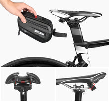 Заредете изображение във визуализатора на галерията – WILDMAN Bicycle bag ES7 waterproof 1,2L
