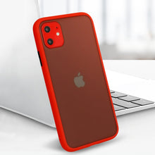 Заредете изображение във визуализатора на галерията – Vennus Color Button Bumper > Iphone 11 Pro Red
