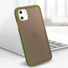 Заредете изображение във визуализатора на галерията – Vennus Color Button Bumper for Iphone 11 Pro Olive
