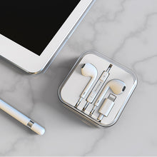 Заредете изображение във визуализатора на галерията – Borofone Earphones BM32 Plus Original Series Lightning plug white
