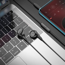 Заредете изображение във визуализатора на галерията – Borofone Earphones BM68 Kelly with microphone black
