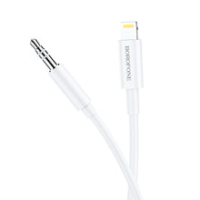 Заредете изображение във визуализатора на галерията – Borofone Cable BL9 - jack 3,5mm to Lightning - 1 metre white
