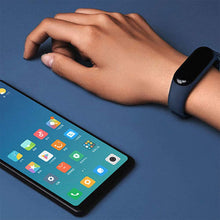 Заредете изображение във визуализатора на галерията – Wristband for Xiaomi Mi Band 5/6 yellow

