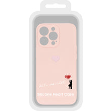 Заредете изображение във визуализатора на галерията – Vennus Silicone Heart Case for Iphone 13 Pro design 1 pink
