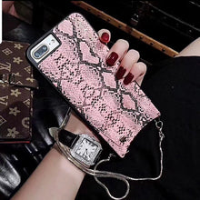 Заредете изображение във визуализатора на галерията – BAG - SNAKE Leather Case - IPHONE XS MAX Pink
