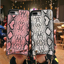 Заредете изображение във визуализатора на галерията – BAG - SNAKE Leather Case - IPHONE XR Grey
